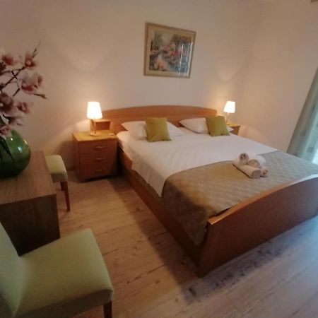 חוואר Apartmani Niki Hvar מראה חיצוני תמונה