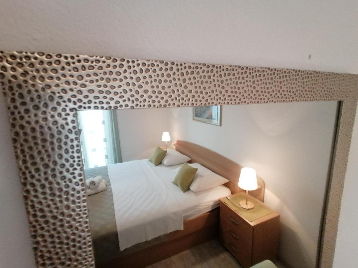חוואר Apartmani Niki Hvar מראה חיצוני תמונה