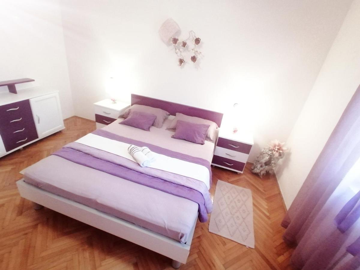 חוואר Apartmani Niki Hvar מראה חיצוני תמונה