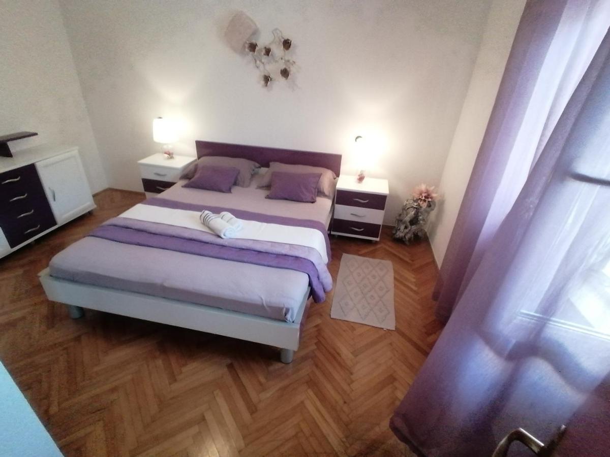 חוואר Apartmani Niki Hvar מראה חיצוני תמונה