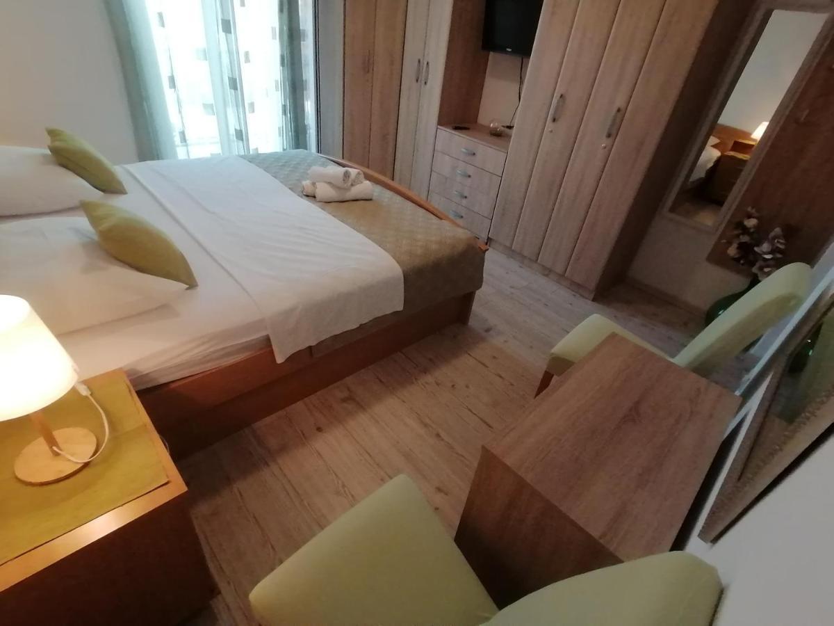 חוואר Apartmani Niki Hvar מראה חיצוני תמונה