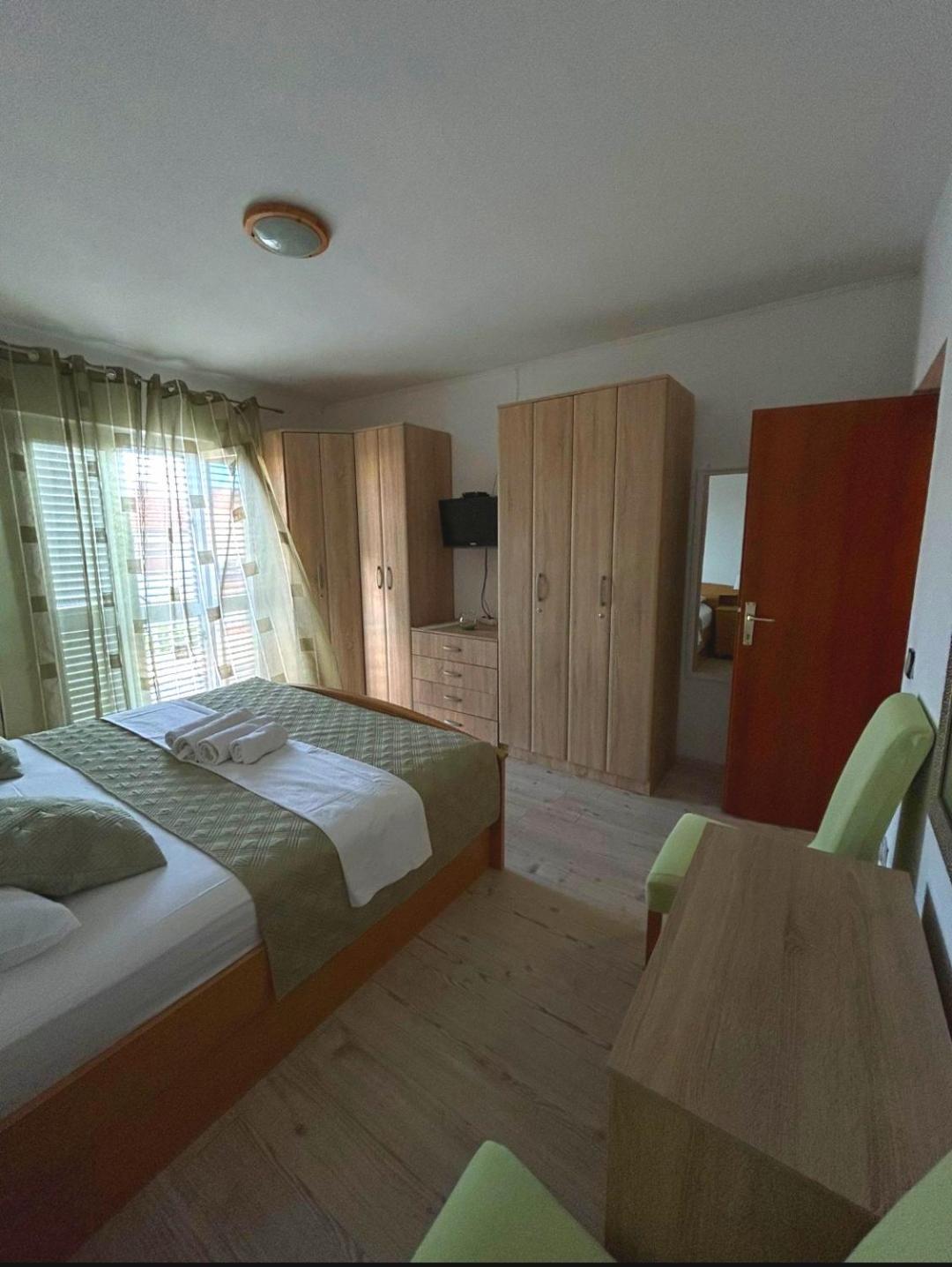 חוואר Apartmani Niki Hvar מראה חיצוני תמונה