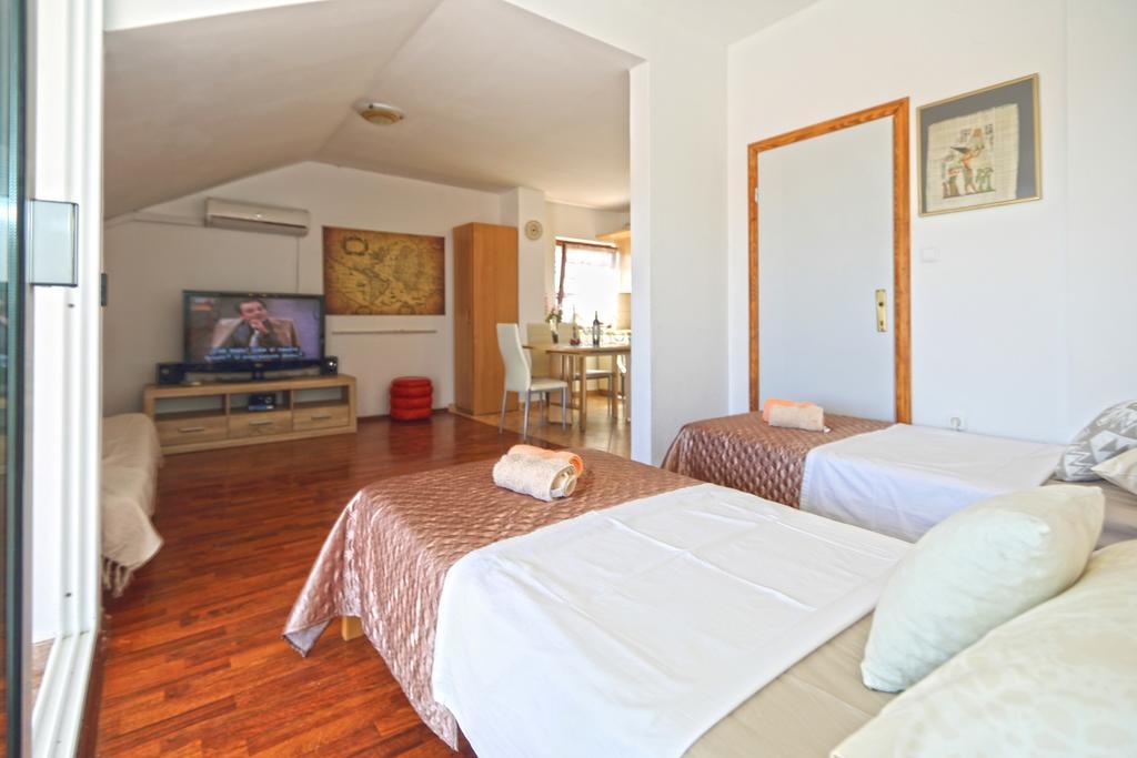 חוואר Apartmani Niki Hvar חדר תמונה